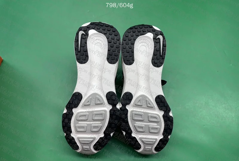 Nike Vomero 18 8