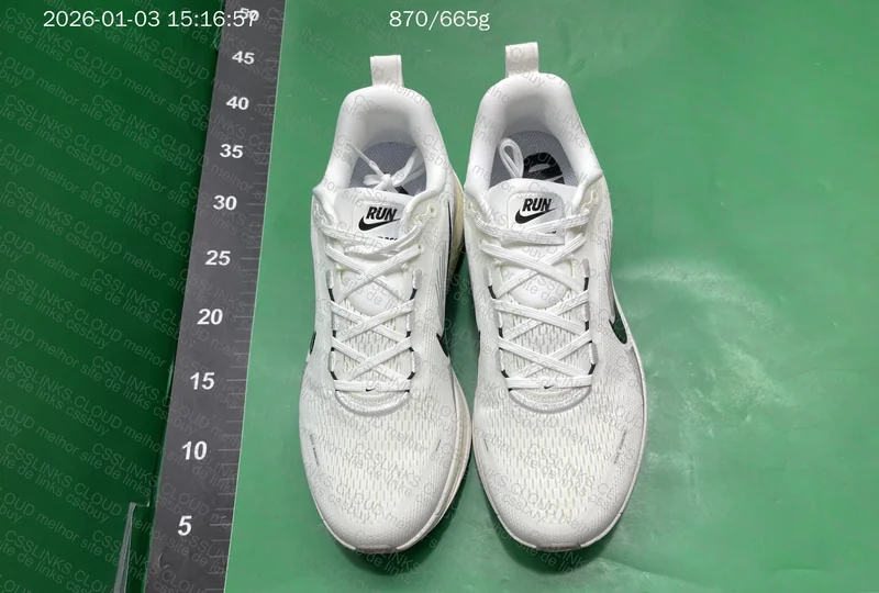 Nike Vomero 18 GT BATCH