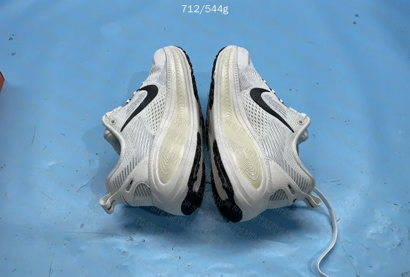 Nike Vomero 18 for Queen 7