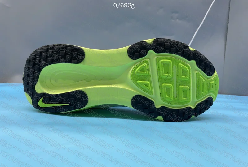 Nike Vomero 18 Green 9