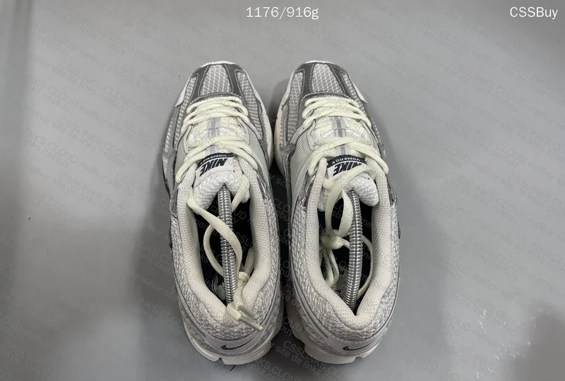Nike Vomero 5 10