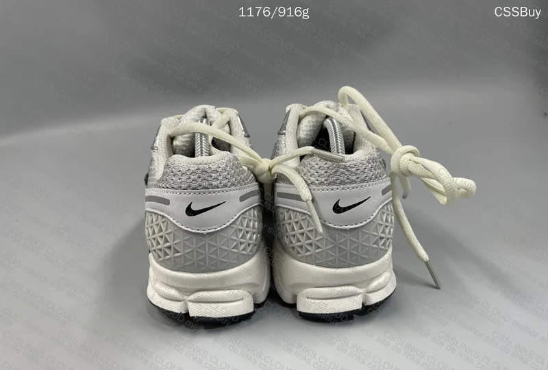 Nike Vomero 5 5
