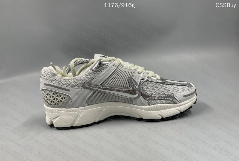 Nike Vomero 5 7