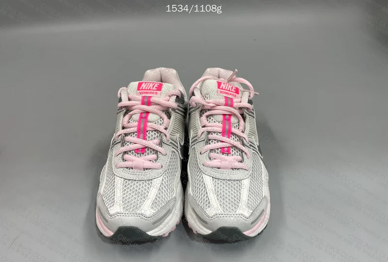 NIKE VOMERO 5 3