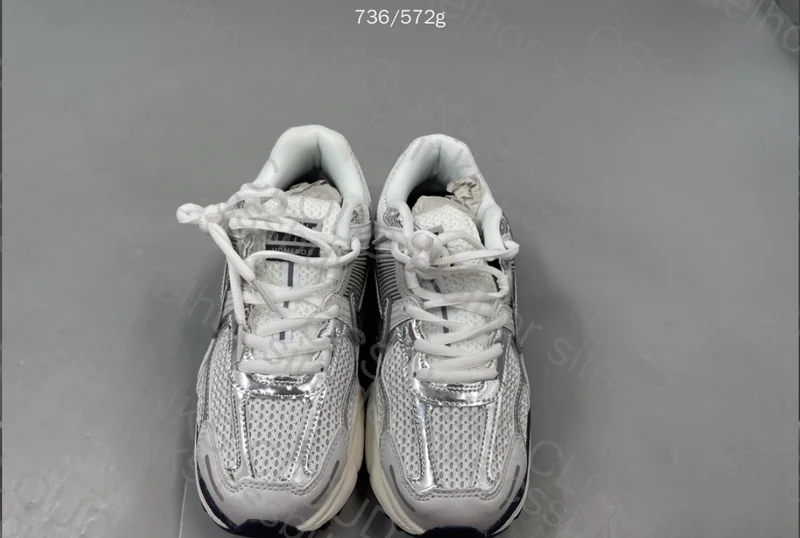 Nike Vomero 5