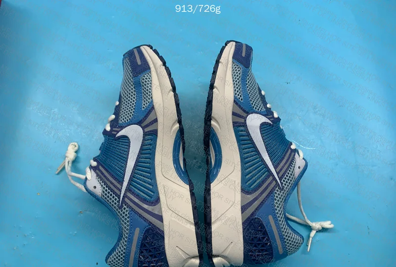 Nike Vomero 5 Mystic Navy and Worn Blue