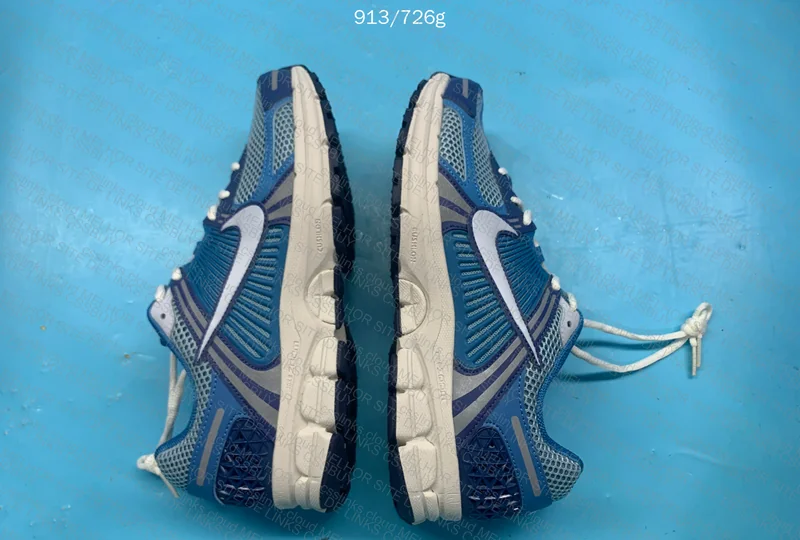 Nike Vomero 5 Mystic Navy and Worn Blue 3