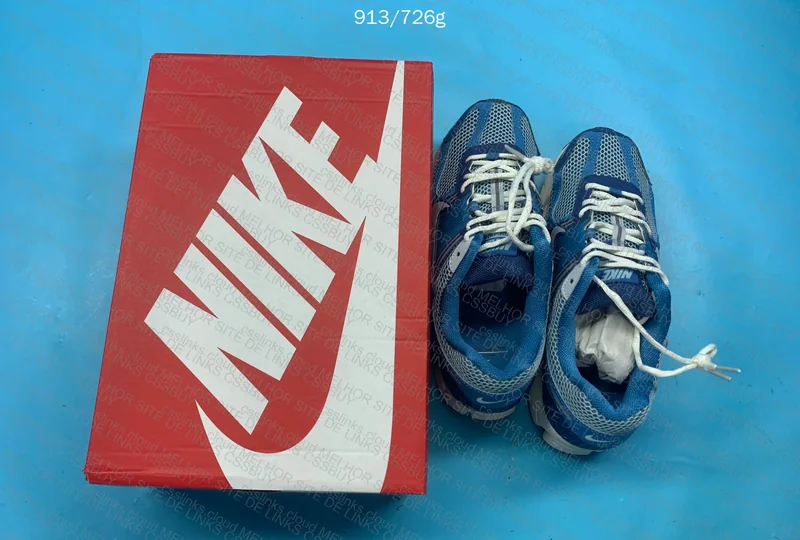 Nike Vomero 5 Mystic Navy and Worn Blue 5