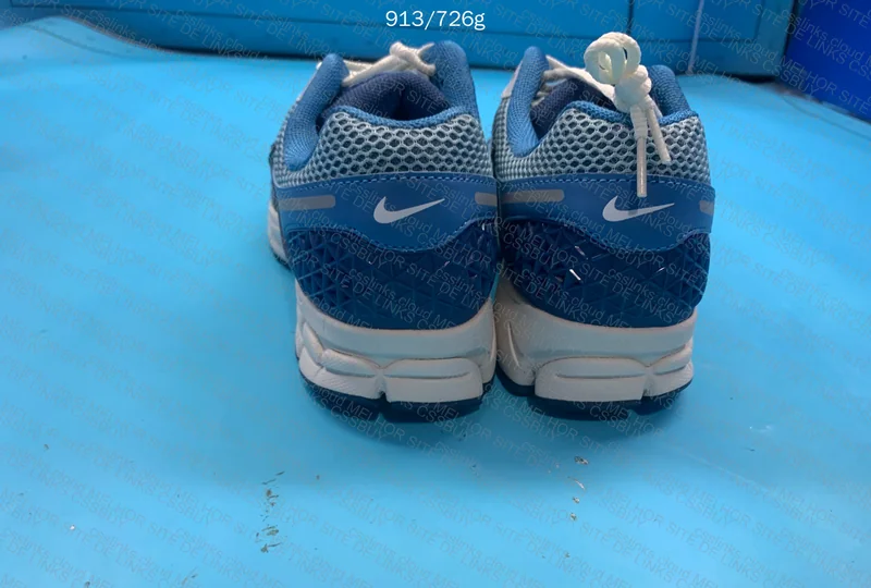 Nike Vomero 5 Mystic Navy and Worn Blue 7