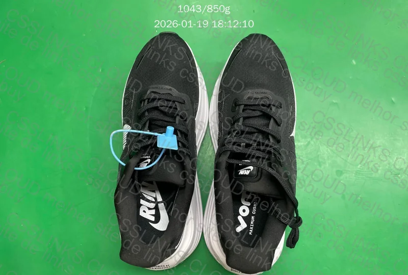 NIKE vomero premium 8
