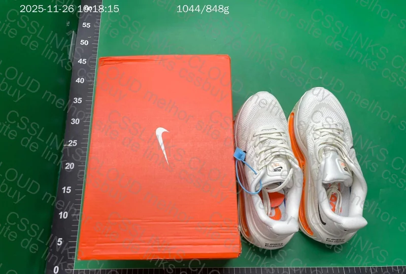 Nike Vomero Premium Customer 5