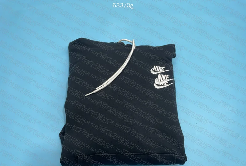 Nike World Tour Black 3