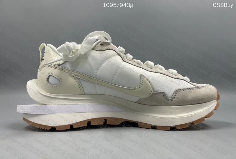 NIKE x SACAI - Vaporwaffle "Sail Gum" 6