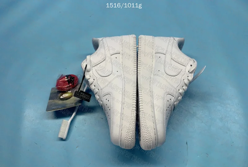 Nike x Supreme Air Force 1 Low "Mini Box Logo White" 6