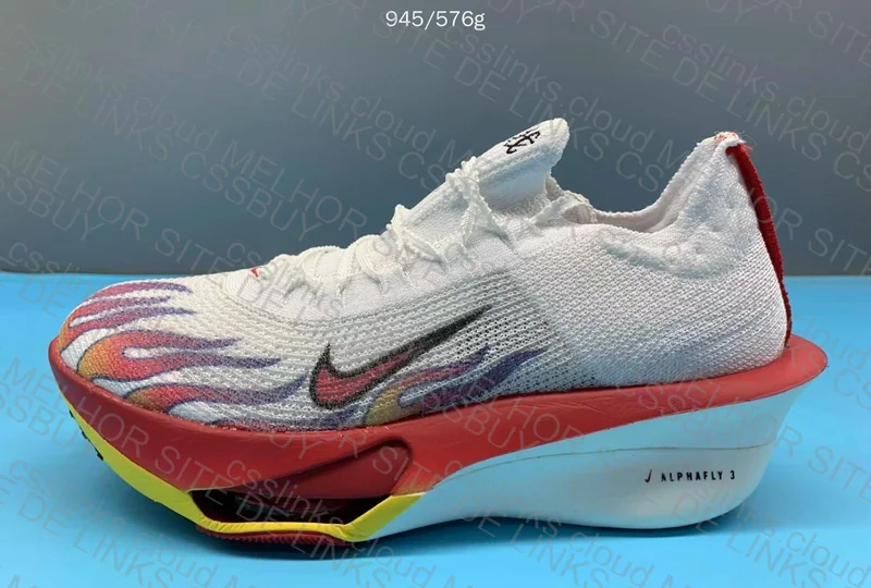 Nike Zoom Alphafly with Carbon Plate