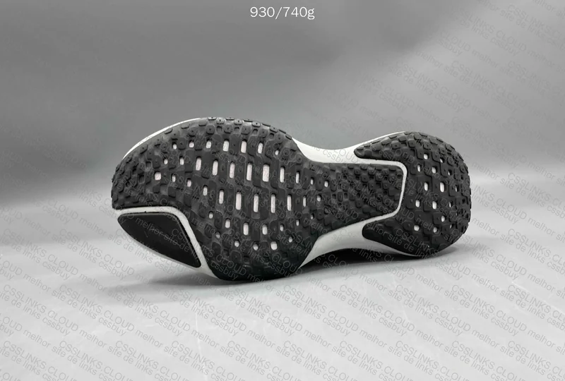 Nike Zoom Invencible Run 3 10