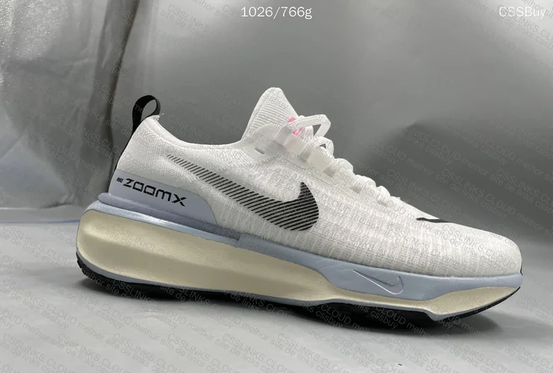 NIKE ZOOMX INVENCIBLE RUN 3 2