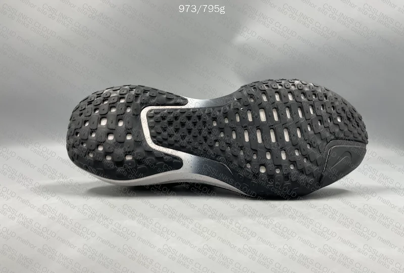 Nike ZoomX lnvincible Run3 ( link camuflado )