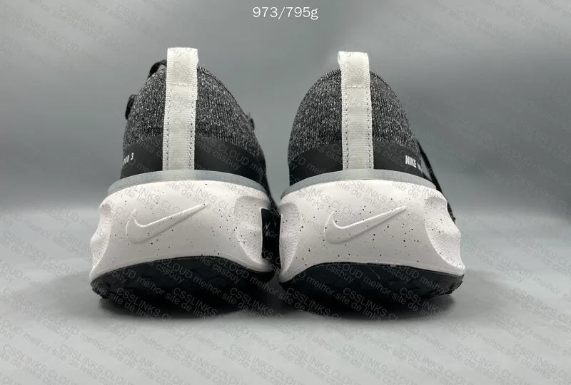 Nike ZoomX lnvincible Run3 ( link camuflado ) 2