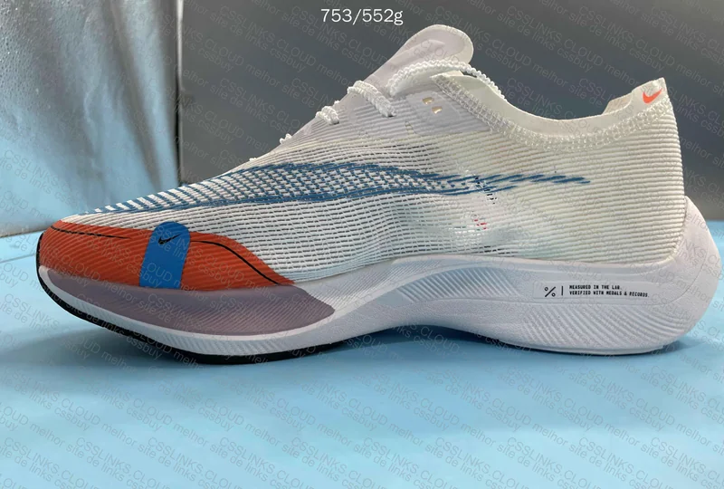 Nike ZoomX Vaporfly Next% 2 6