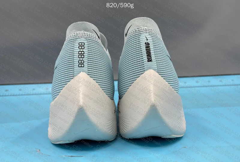 Nike ZoomX Vaporfly Next% 2 3