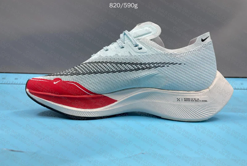 Nike ZoomX Vaporfly Next% 2 4