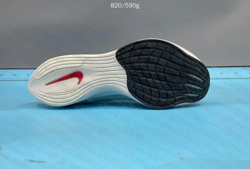 Nike ZoomX Vaporfly Next% 2 6
