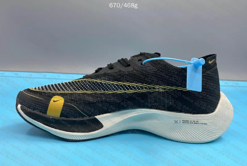 NIKE ZOOMX VAPORFLY NEXT% 2 4