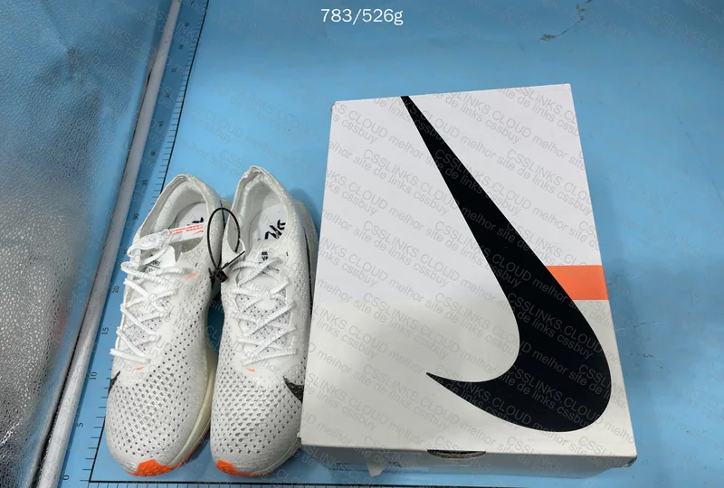 Nike ZoomX Vaporfly NEXT% 3 7