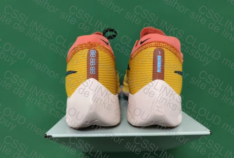 Nike ZoomX Vaporfly Next2% 2
