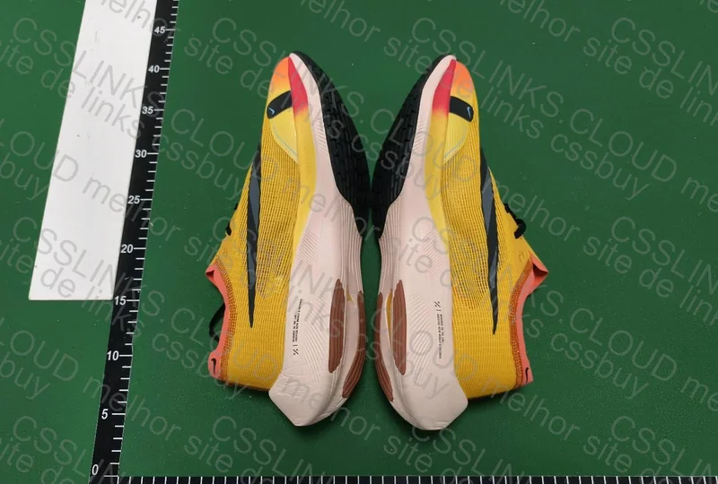 Nike ZoomX Vaporfly Next2% 3