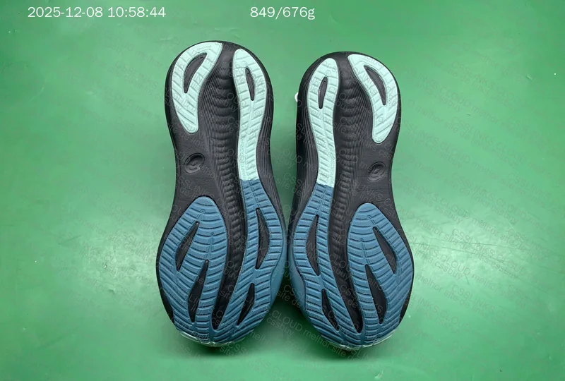 Nimbus for Standing Work 3