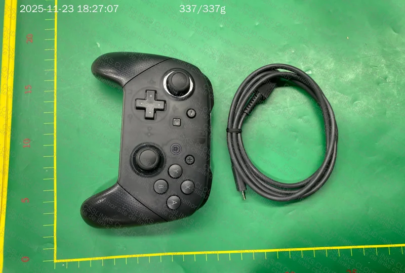 Nintendo Switch Pro Controller - New 3