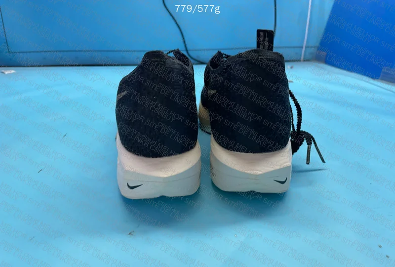 NK ZoomX Vaporfly NEXT% 3 (Running)