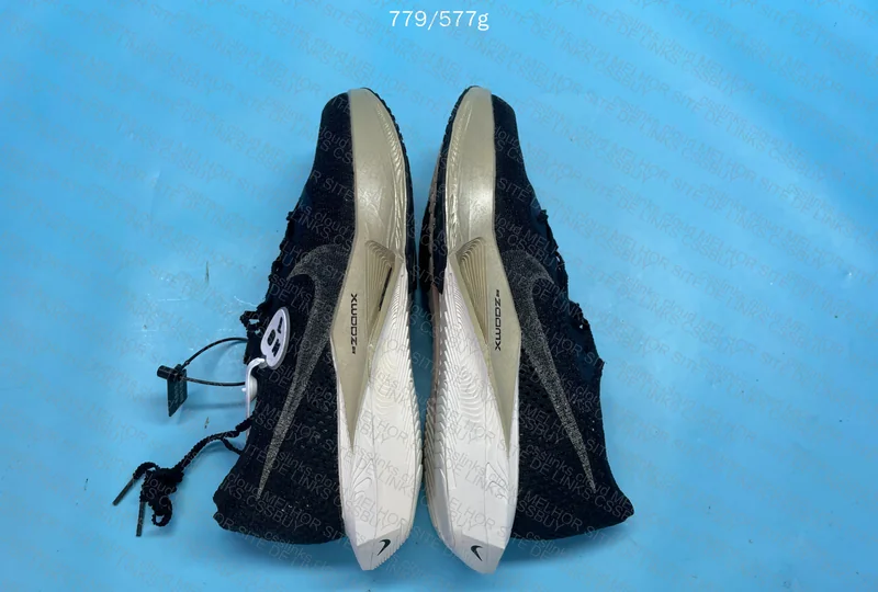 NK ZoomX Vaporfly NEXT% 3 (Running) 4