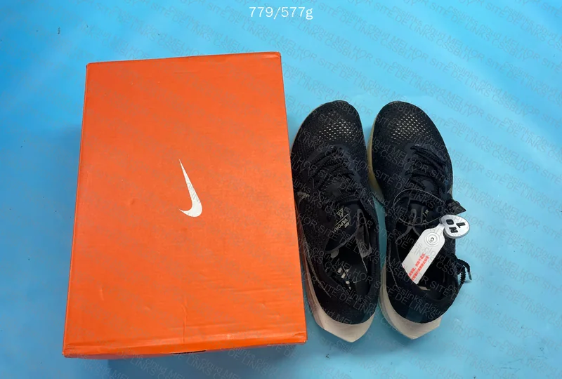 NK ZoomX Vaporfly NEXT% 3 (Running) 6