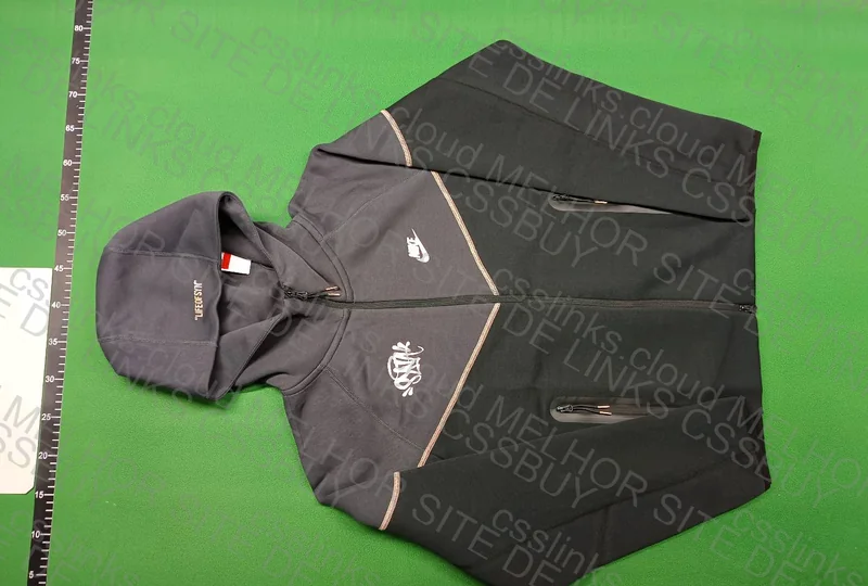 Nome: Tech Fleece Syna