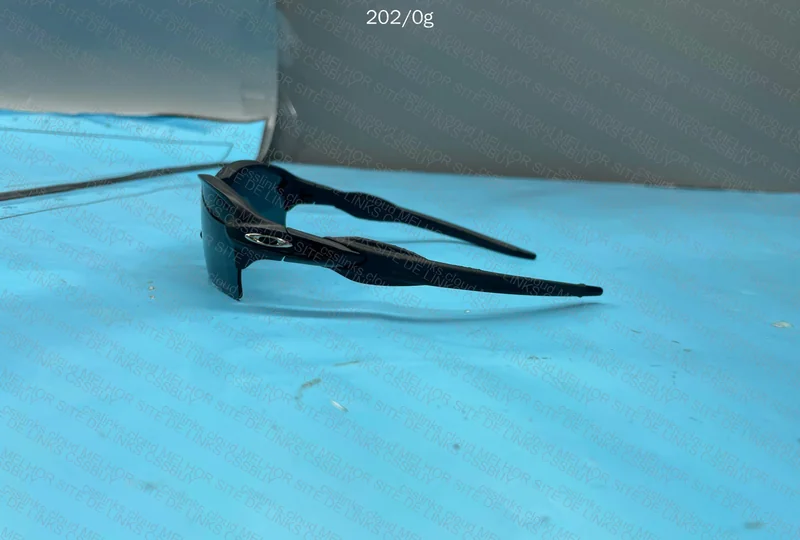 OAKLEY FLAK 2.0 4