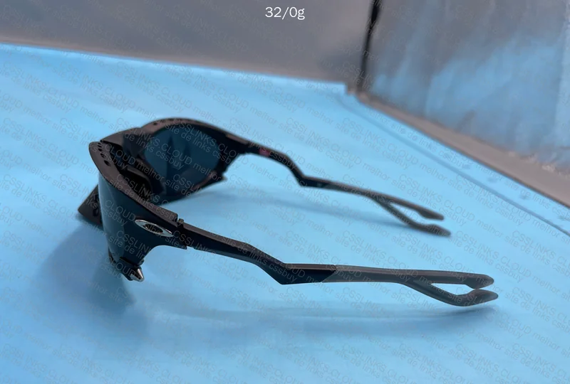 Oakley Plantaris 2
