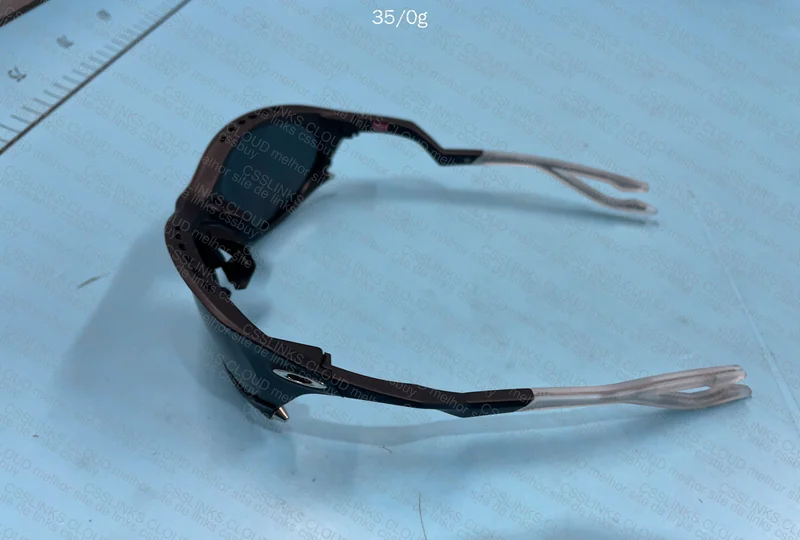 Oakley Plantaris 4