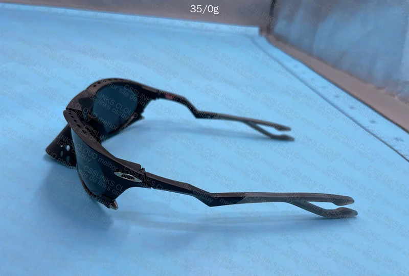 OAKLEY PLANTARIS 2