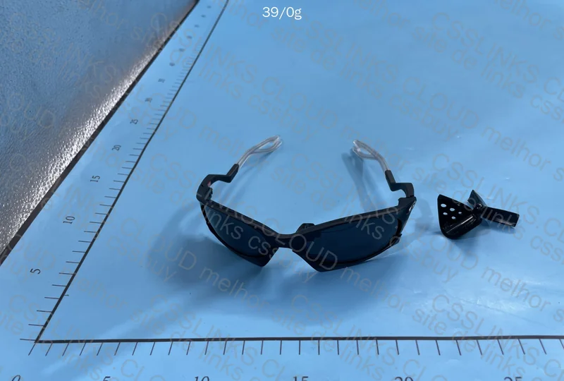 Oakley plantaris