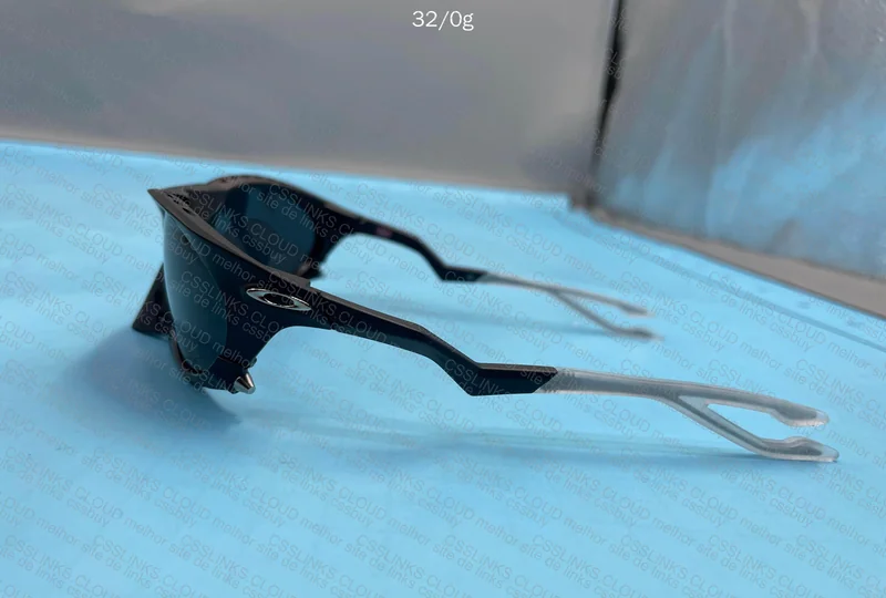 OAKLEY PLANTARIS 2