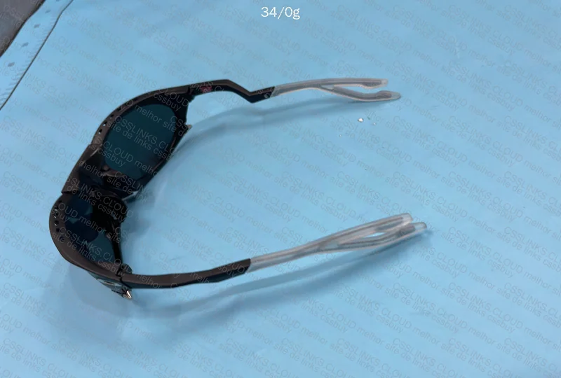 Oakley Plantaris 4