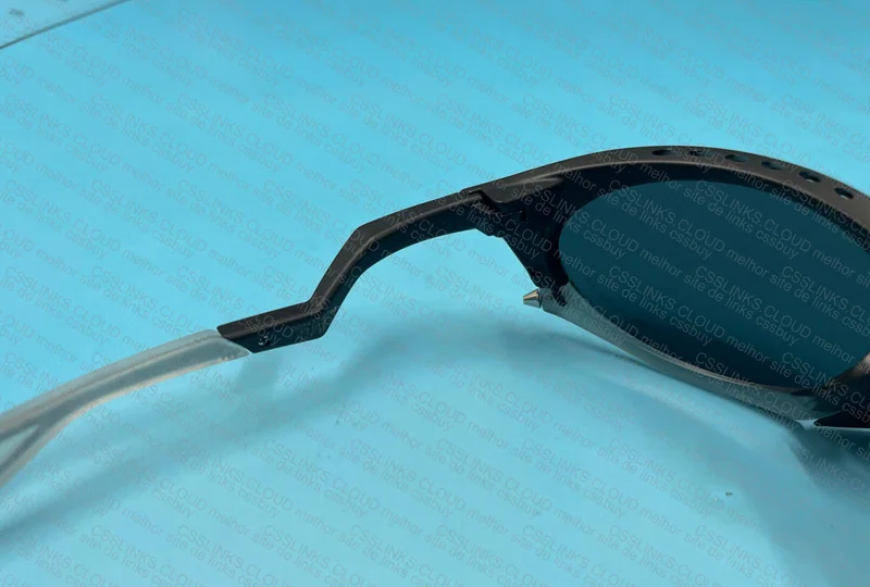 Oakley Plantaris 3