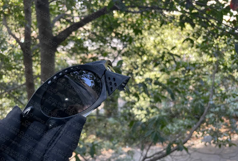 Oakley Plantaris 5
