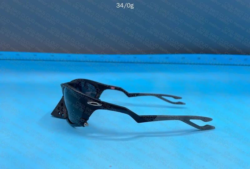 Oakley Plantaris 4