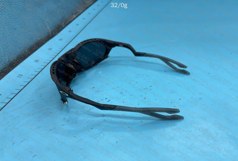 oakley plantaris 3