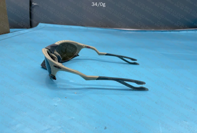Oakley Plantaris 2