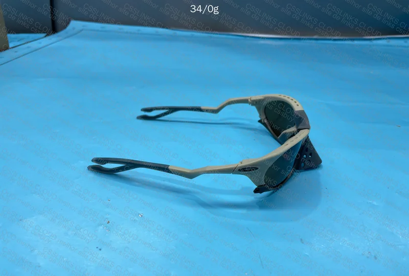 Oakley Plantaris 5